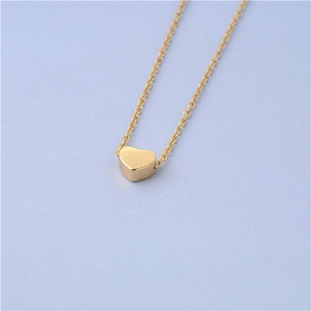 SALe🎉 New Gold Puffed Heart Necklace - Picture 2 of 4